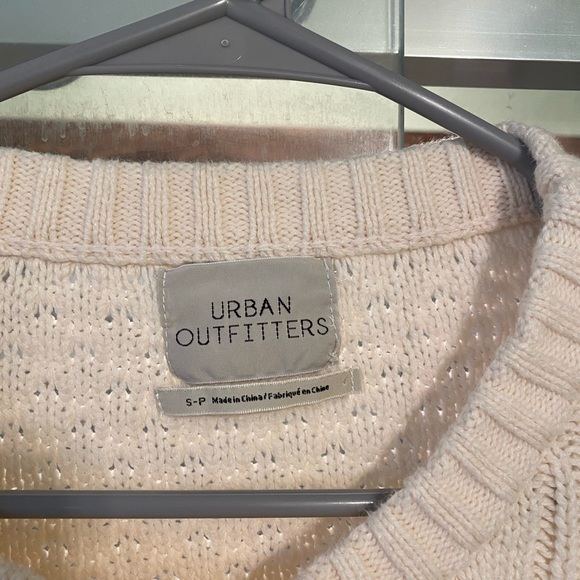 Urban Outfitters Beige Long Sleeve Cable Knit Sweater; size SP - Picture 7 of 7